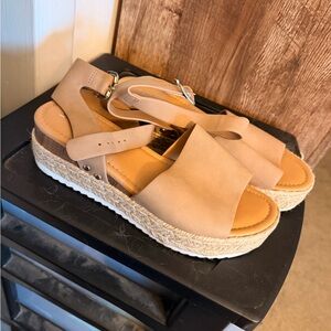 Women's Tan Espadrille Sandals